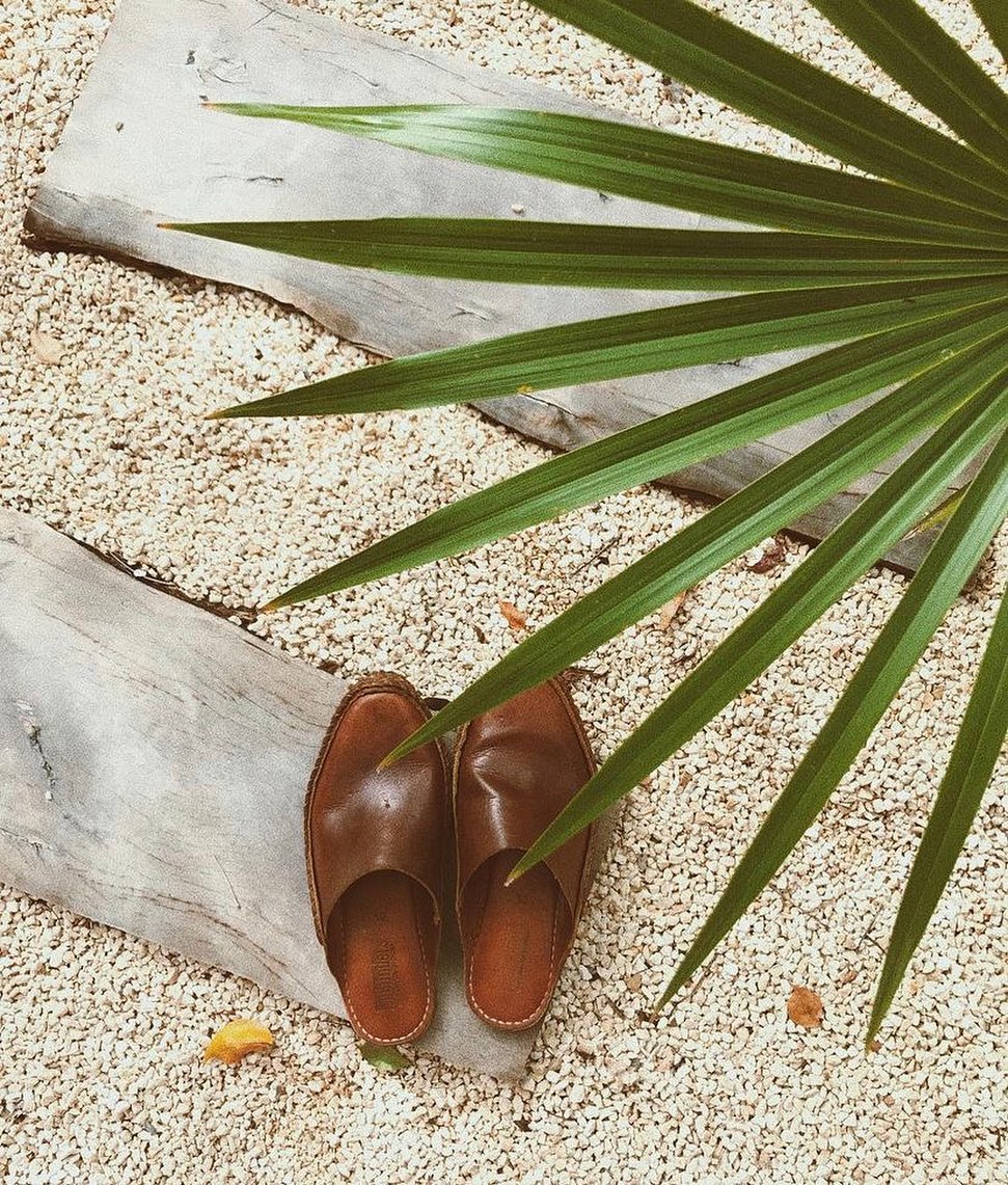 Solid Leather Slide - Oiled Brown
