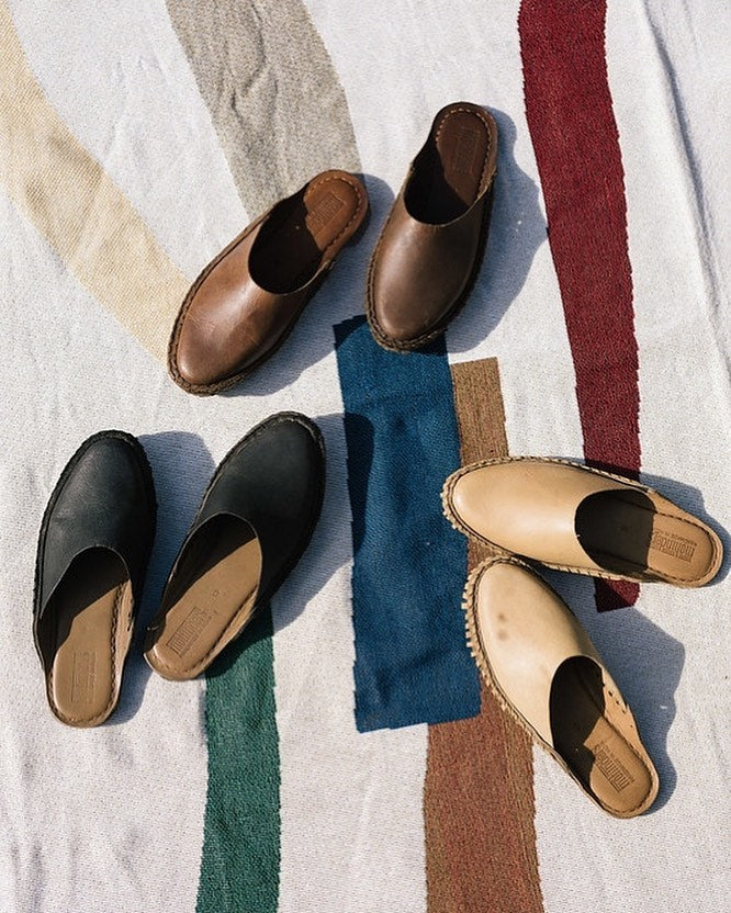 Solid Leather Slide - Oiled Brown